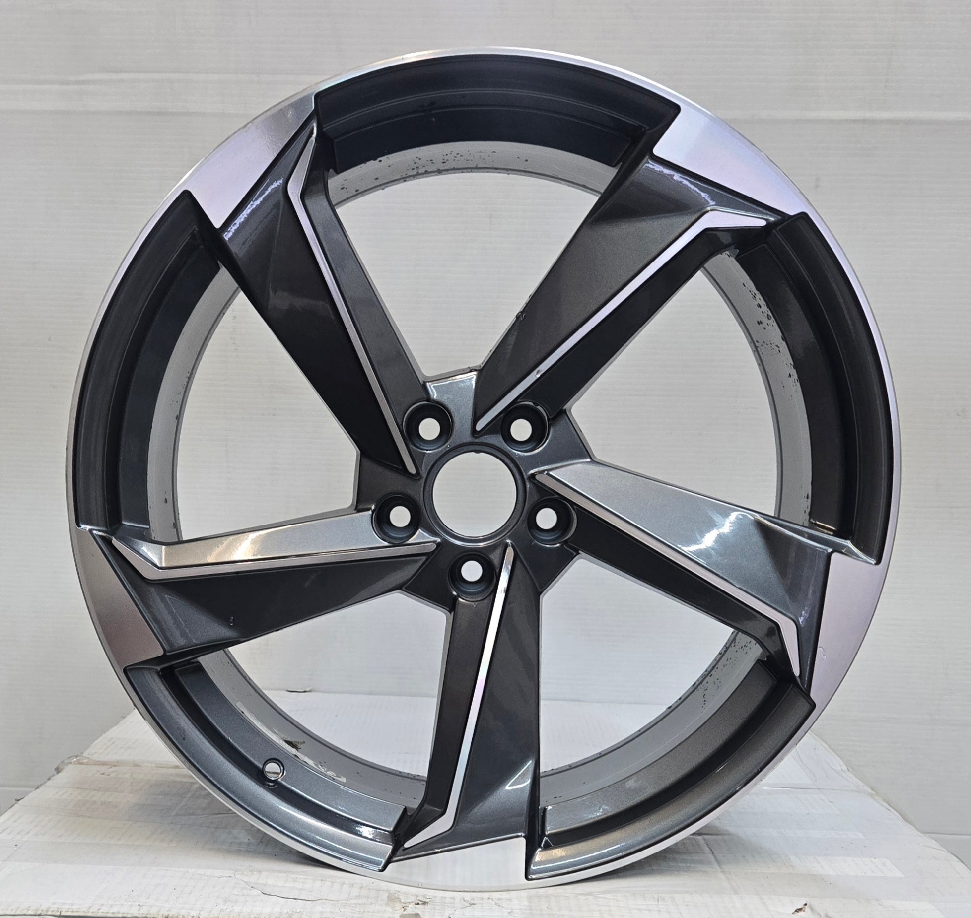 YSM 338 20X9.0 5X112 GUNMETAL MACHINED FACE CB66.6 ET35