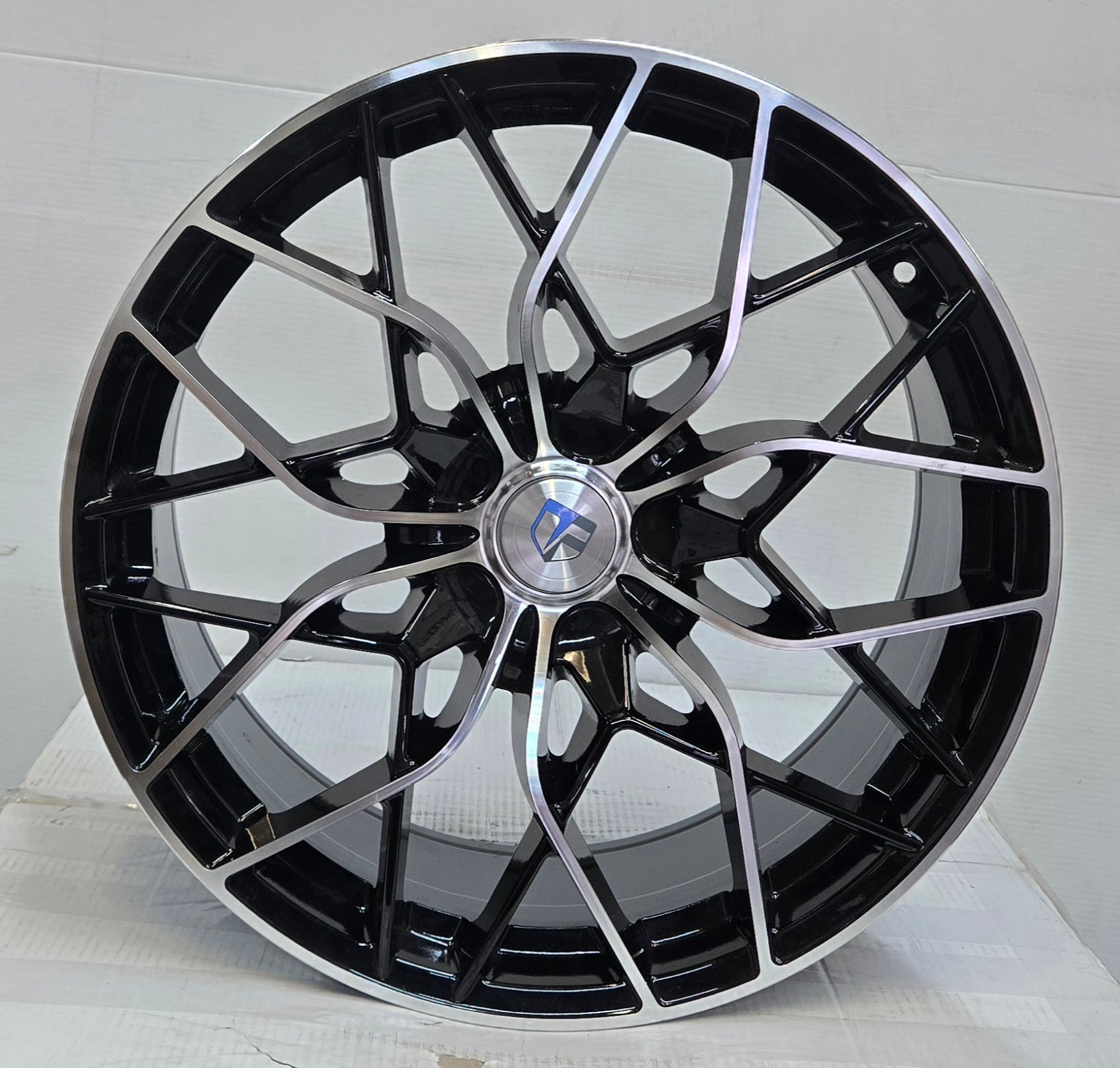 CORN SEAT 20X8.5 BLANK GLOSS BLACK MACHINED CB73.1 ET15