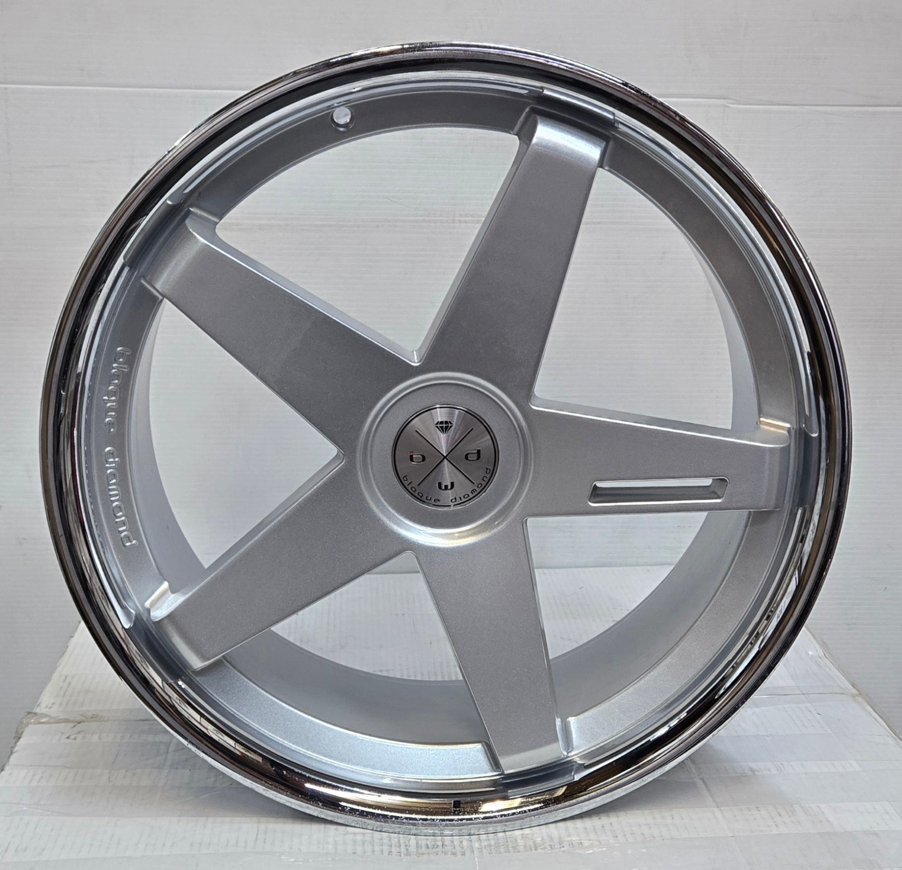 BLAQUE WHEELS BD 20X9.0 BLANK SILVER CB73.1 ET15