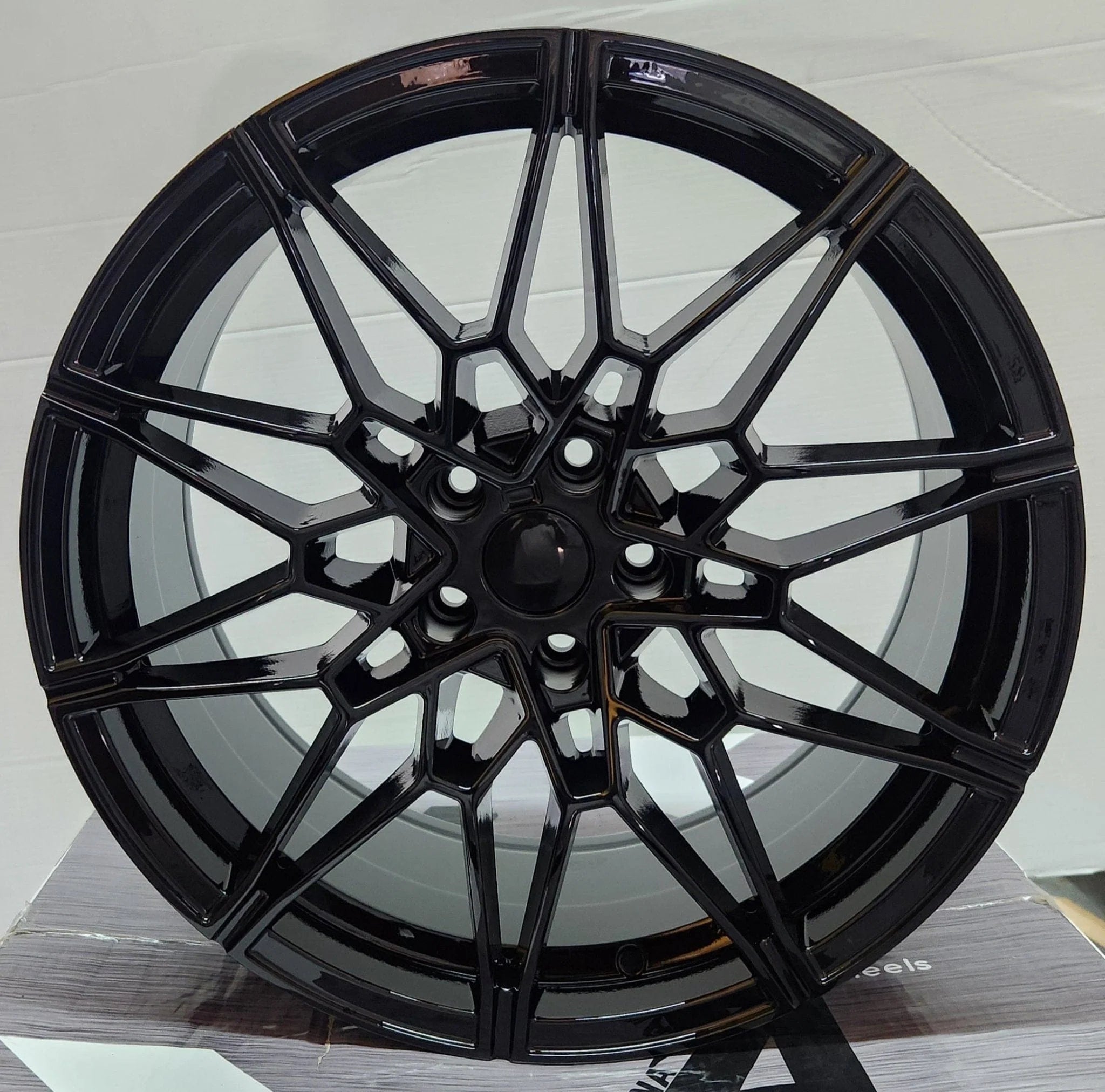 OE-22269-8 826M 0293 19x9.5 5x120 GLOSS BLACK CB72.1 ET40