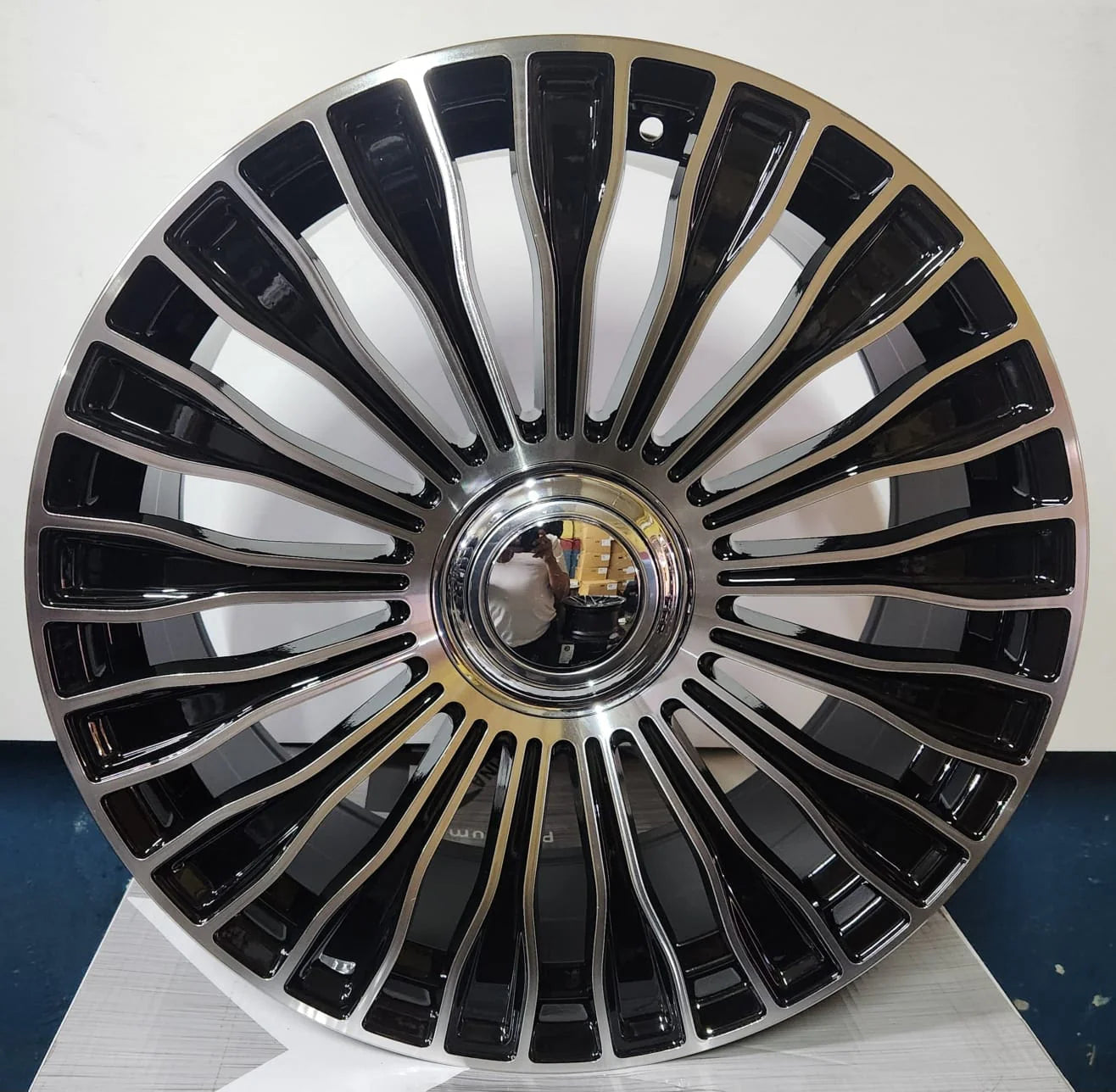OE-0313 1005-R 20X9.5 5X112 BLACK MACHINED FACE FLOATING CAPCB66.1 ET35