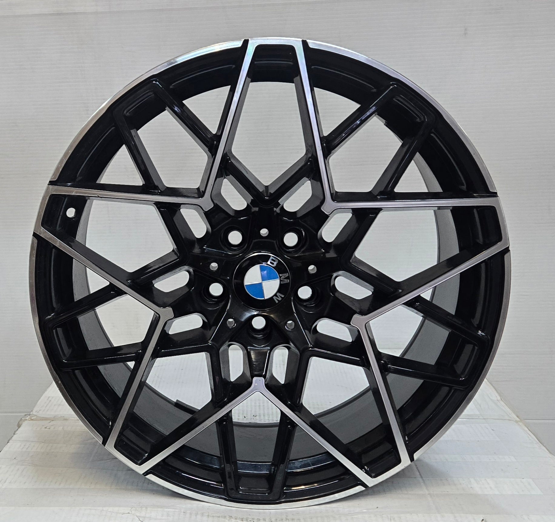 775B 19X8.0 5X120 BLACKK MACHINED FACE CB72.56 ET33