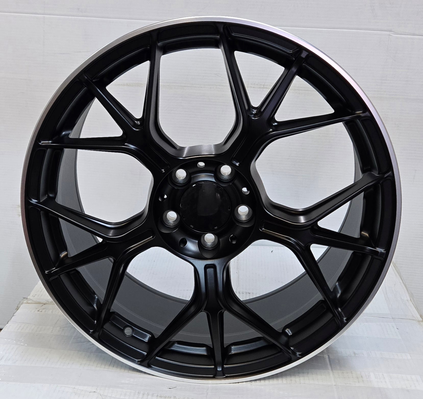 H3406F 19X9.5 5X112 MATTE BLACK MACHINED LINE CB66.6 ET43