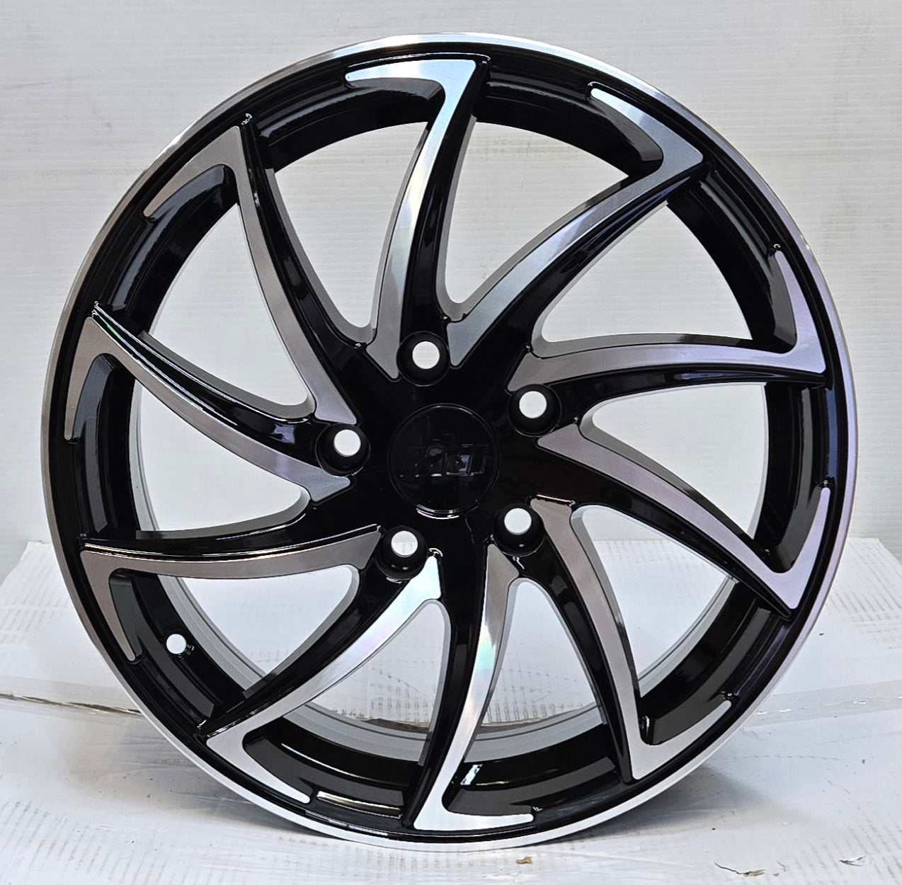 W104 16X6.5 5X112 5X114.3 BLACK MACHINED FACE CB73.1 ET35