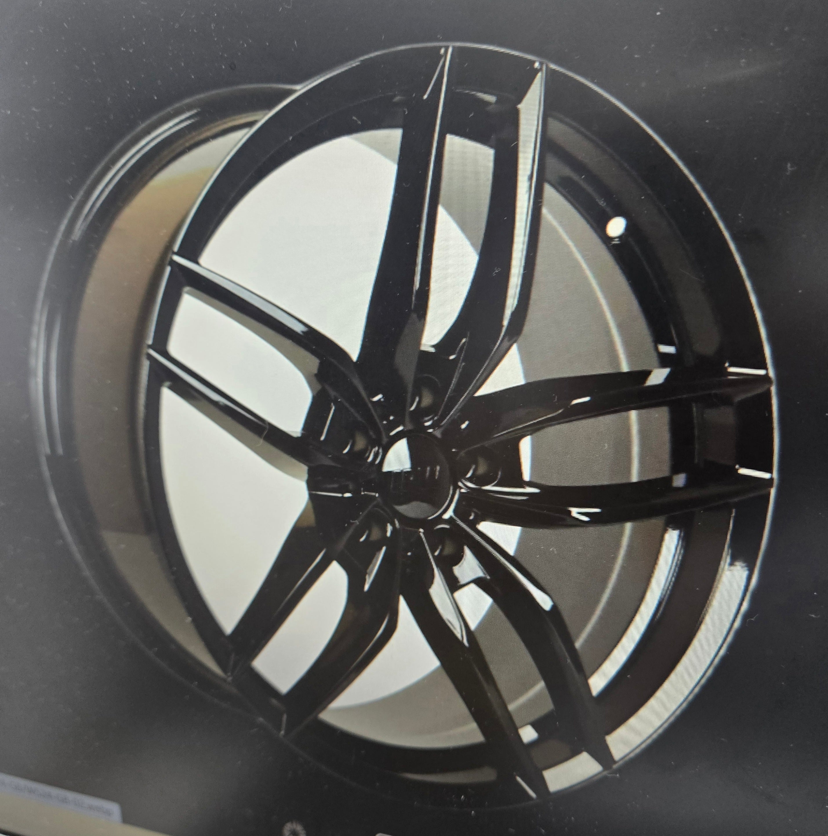 W524 20X8.5 5X114.3 GLOSS BLACK 5X114.3 CB73.1 ET35