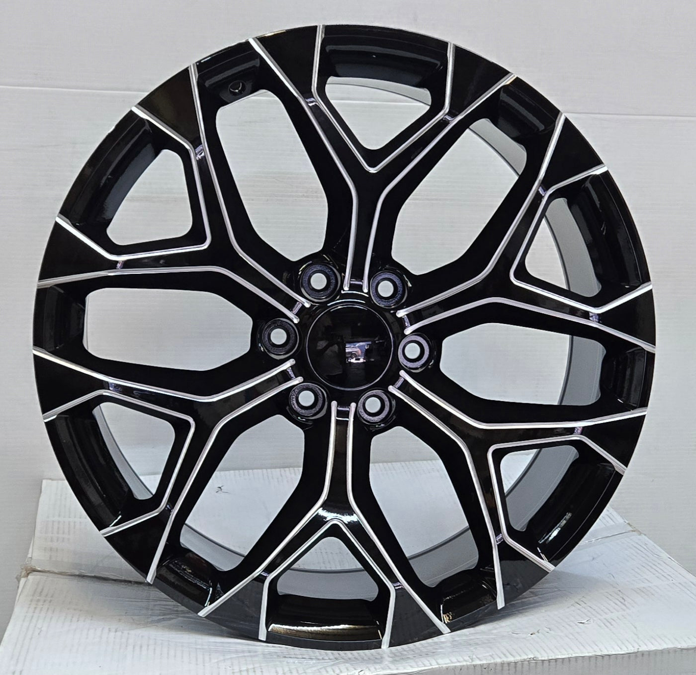 REP348 22X9.5 6X139.7 BLACK MILLED TITAN CB78.1 ET30