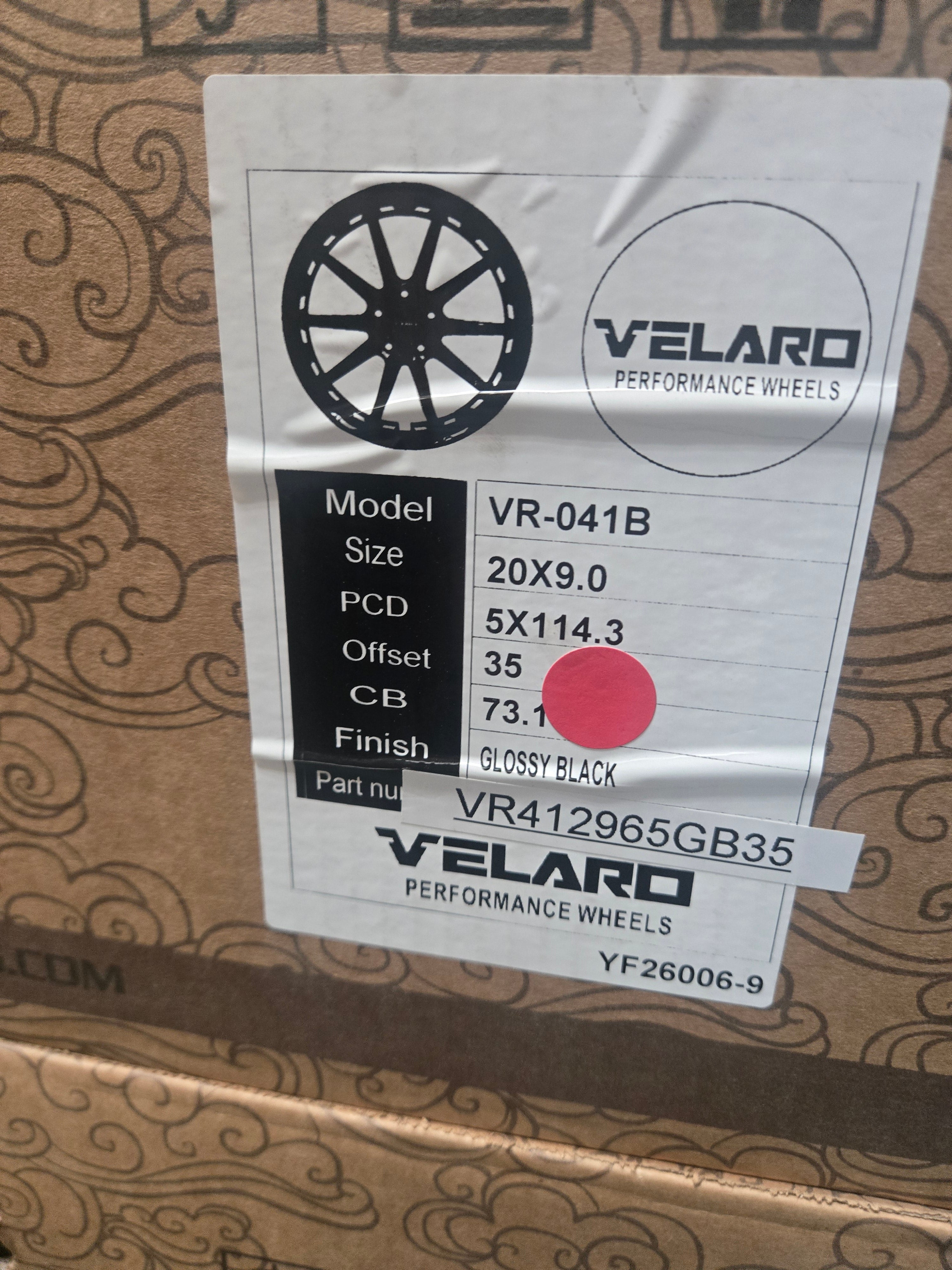 VELARO VR-41 20X9.0 5X114.3 GLOSS BLACK CB73.1 ET35