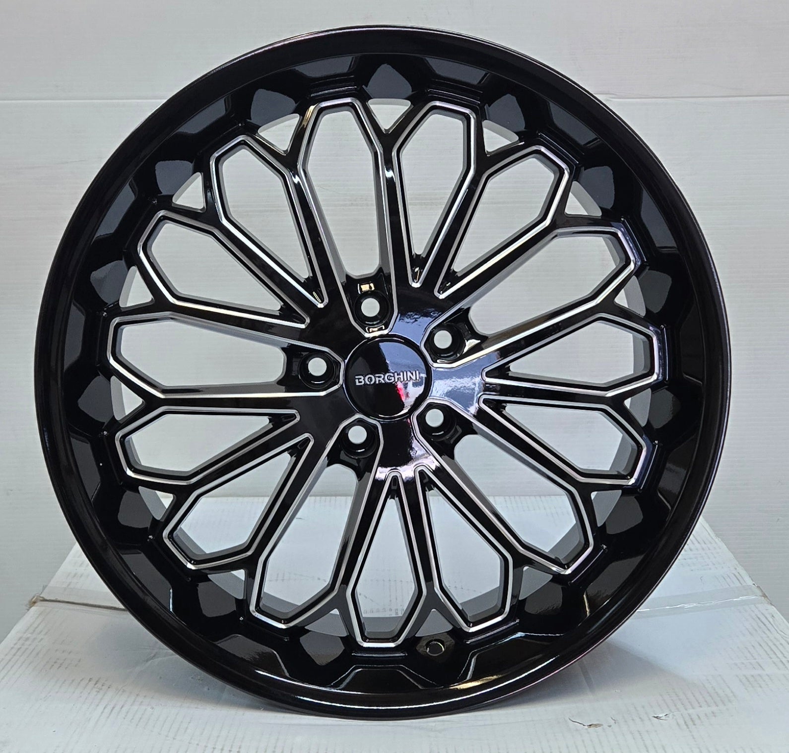 BORGINI B67 20X8.5 5X114.3 BMW CB73.1 ET35