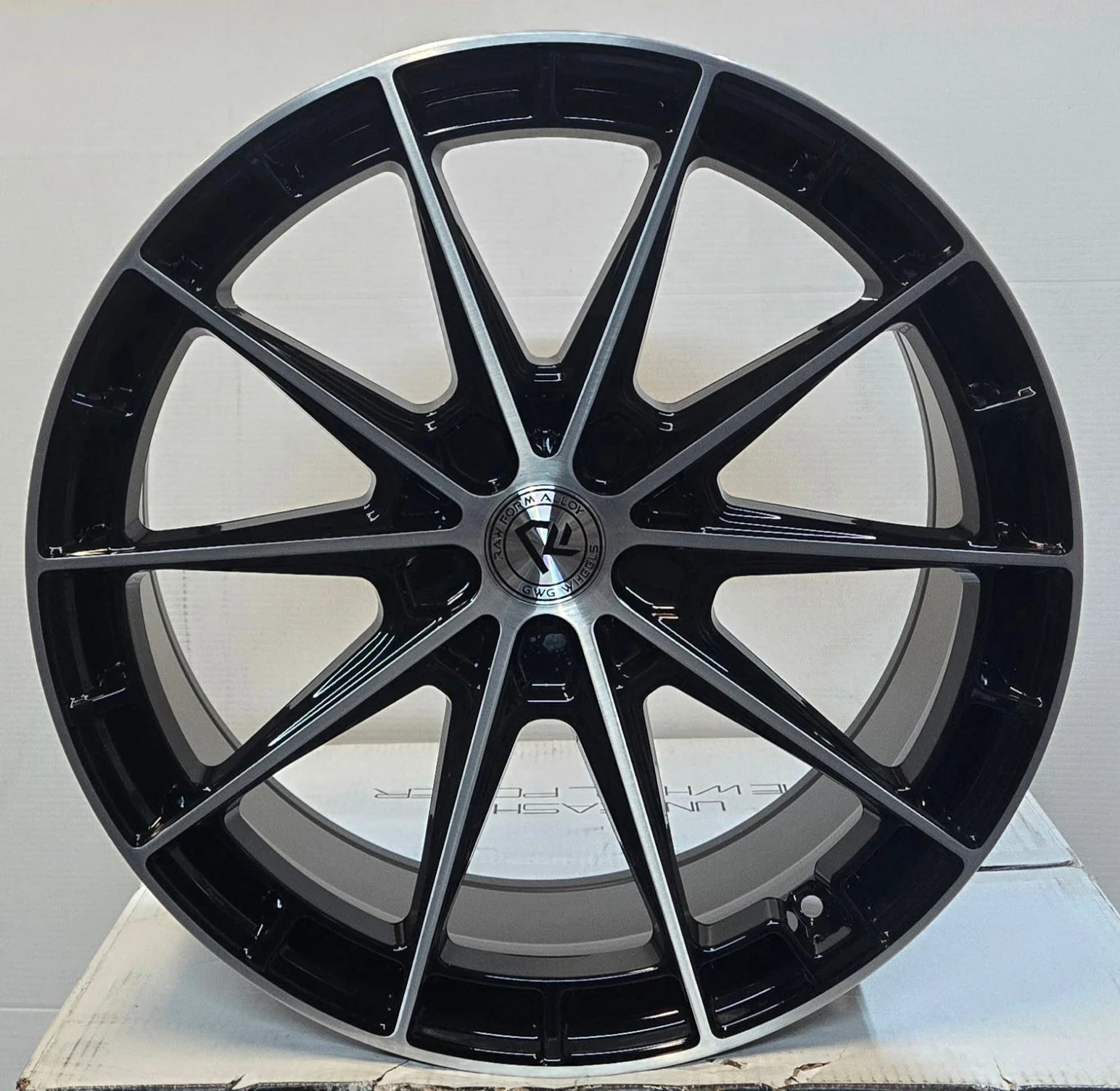 GWG RF8 20X9.0 5X120 GLOSS BLACK BRUSHED CB74.1 ET ET33