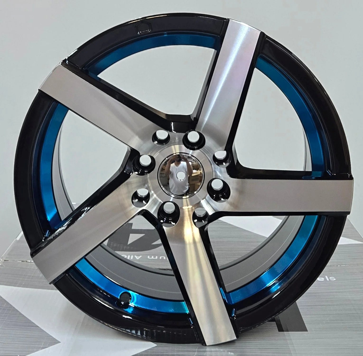 NISOSHI NS36 15x7.0 4x100 4x114.3 BLACK MACHINED FACE BLUE UNDERCUT