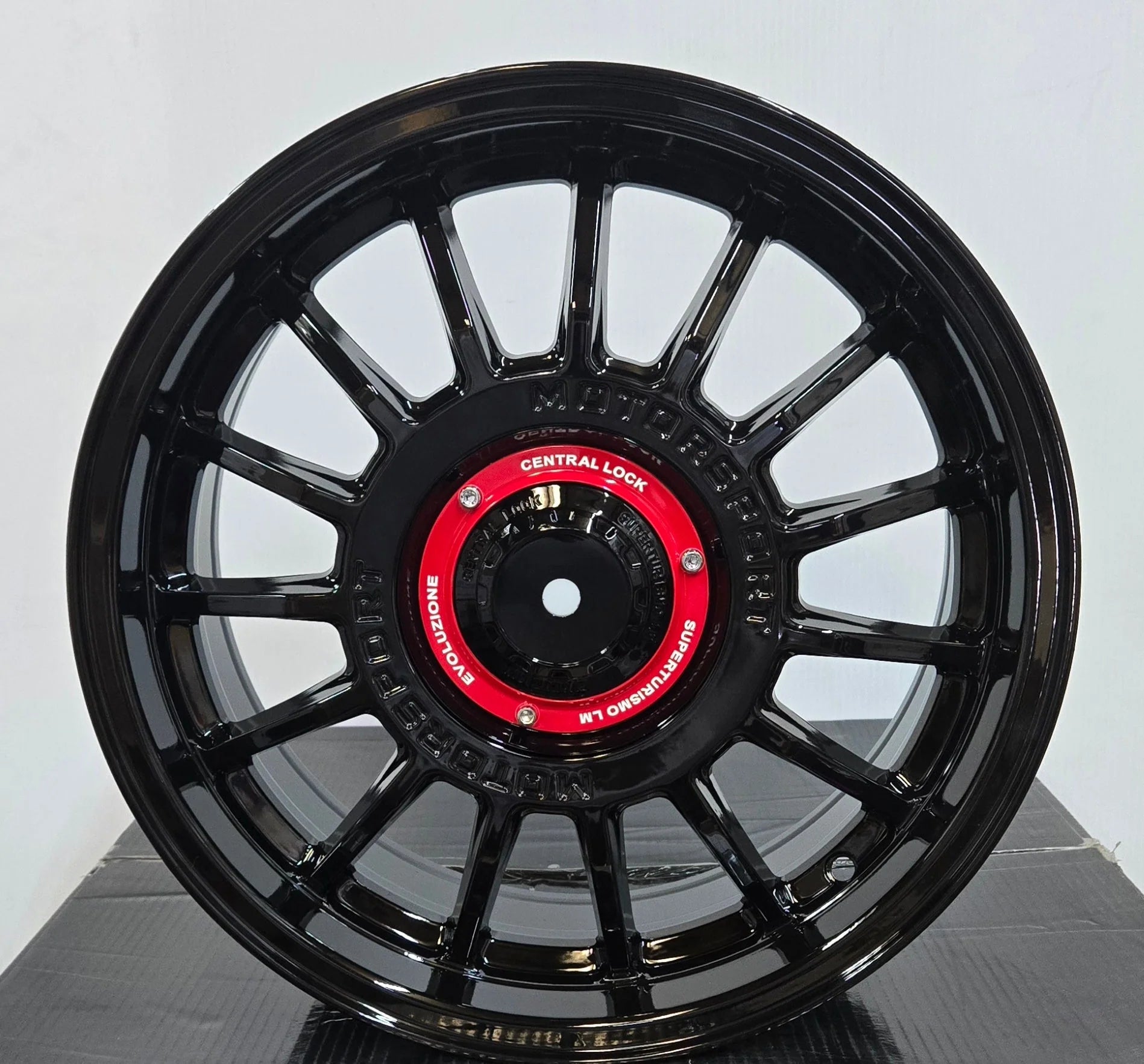 MT-011 SUPERTOURISTMO STYLE 16X7.0 4X100 4X114.3 PIANO BLACK