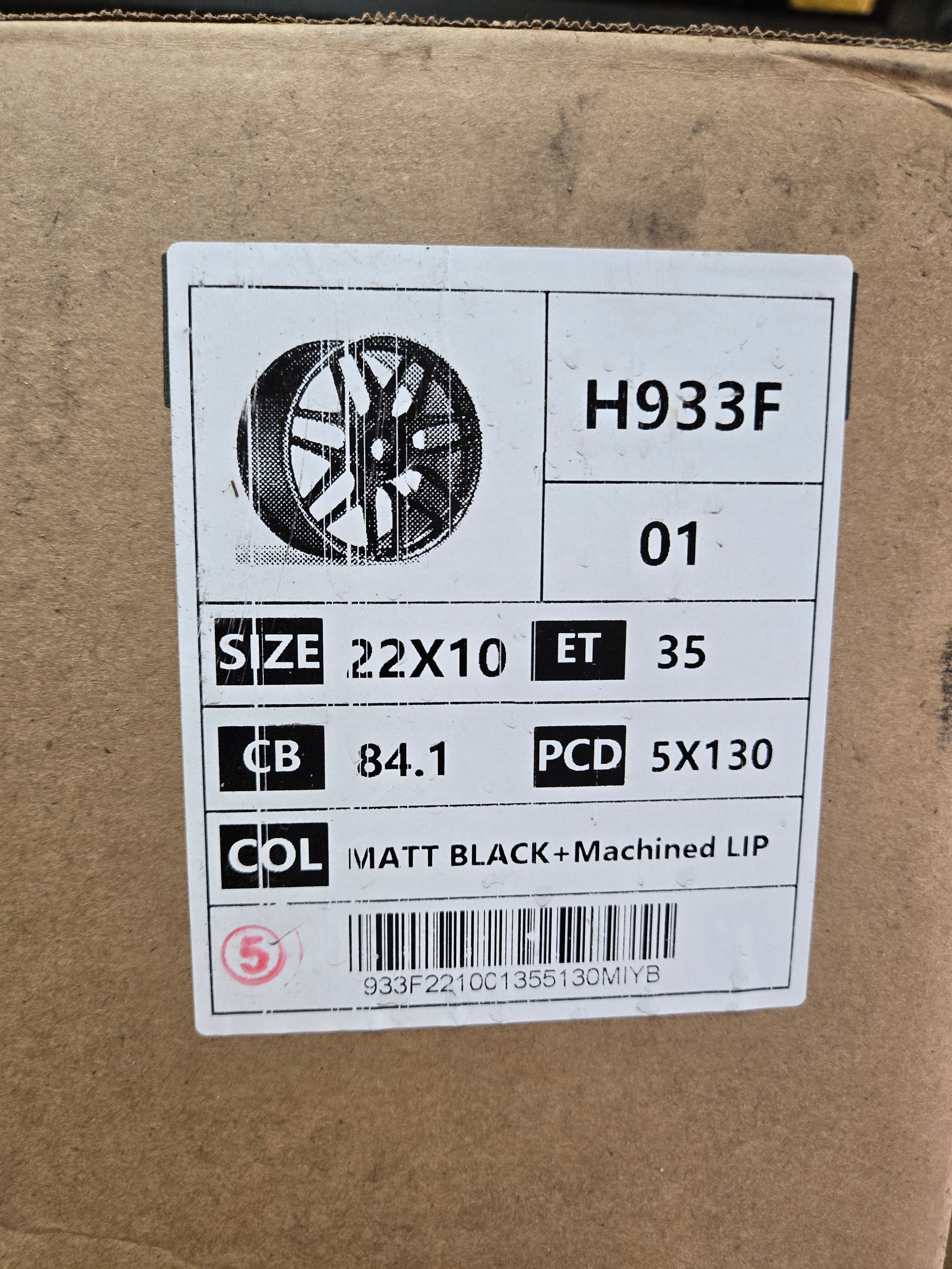 F933F 22X10.0 5X130 PIANO BLACK MACHINED LINE CB84.1 ET35