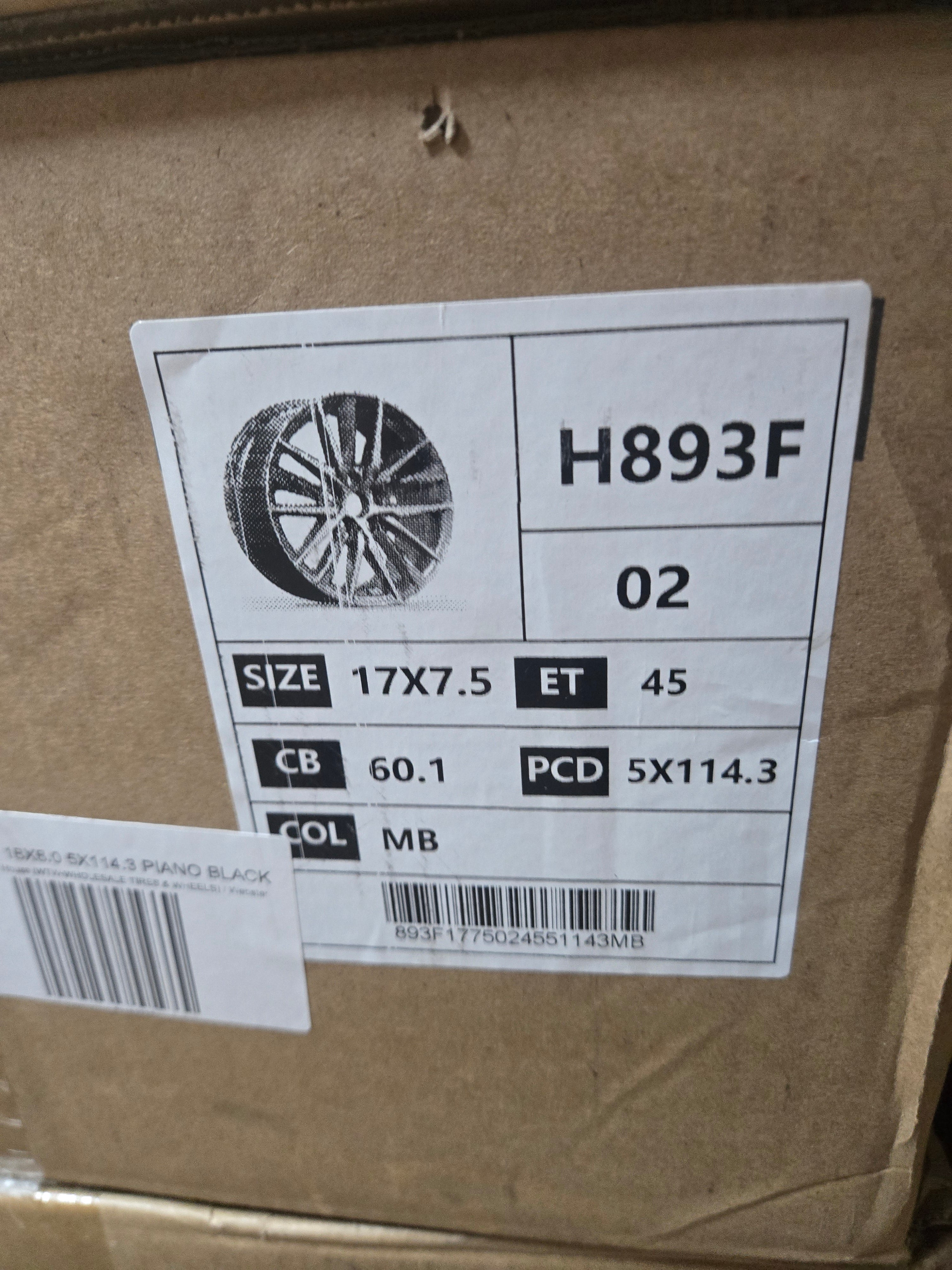 H893F 17X7.5 5X114.3 BLACK MACHINED FACE CB60.1 ET45