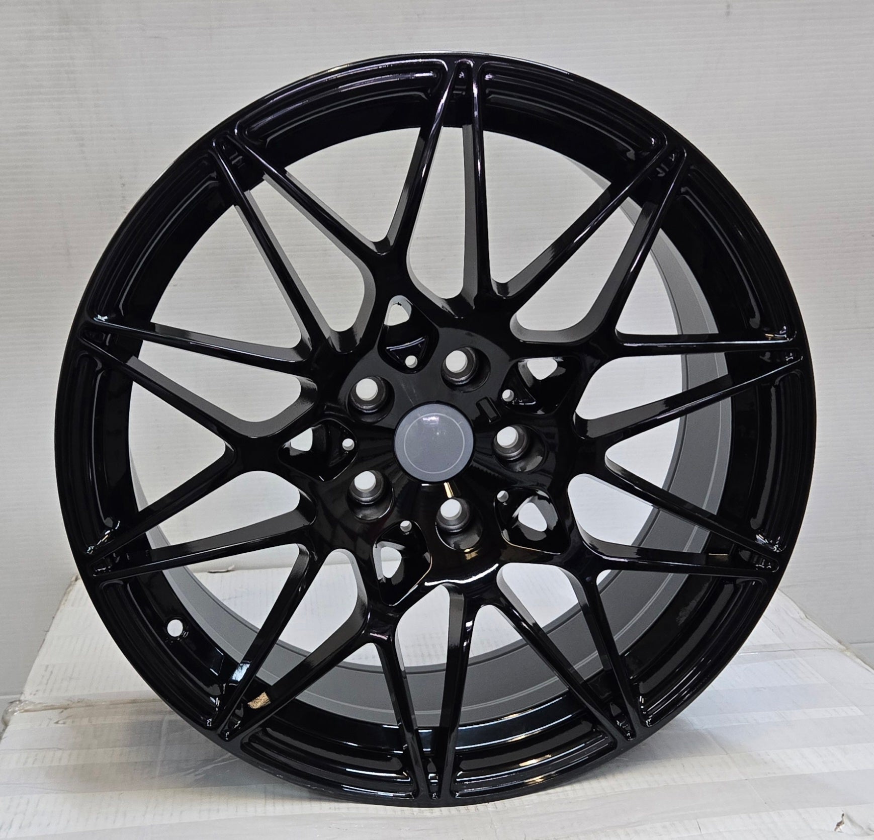 H3184F 666M 17X8.0 5X120 PIANO BLAC MACHINED FACE CB72.1 ET25