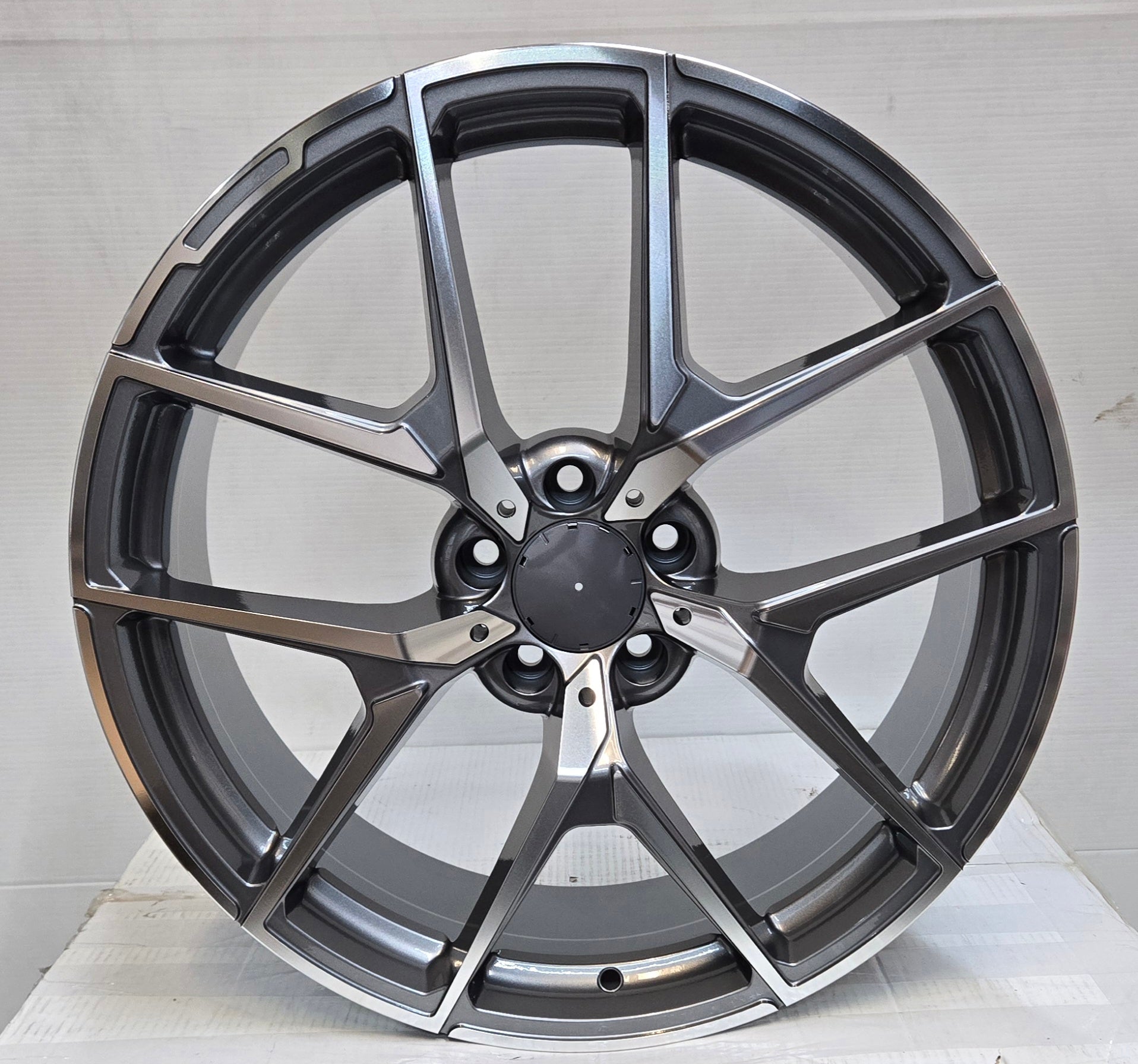 W838 20X8.5 5X112 GUNMETAL CB66.6 ET30