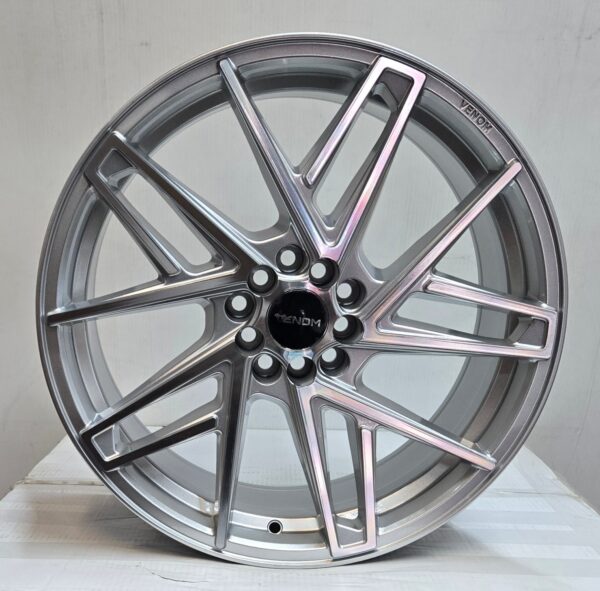 VENOM VEN48 18x8.5 5x100 / 5x114.3 / 5x112 GLOSS SILVER MACHINED